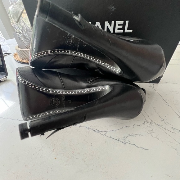 CHANEL ANKLE BOOTIES - Picture 6 of 10